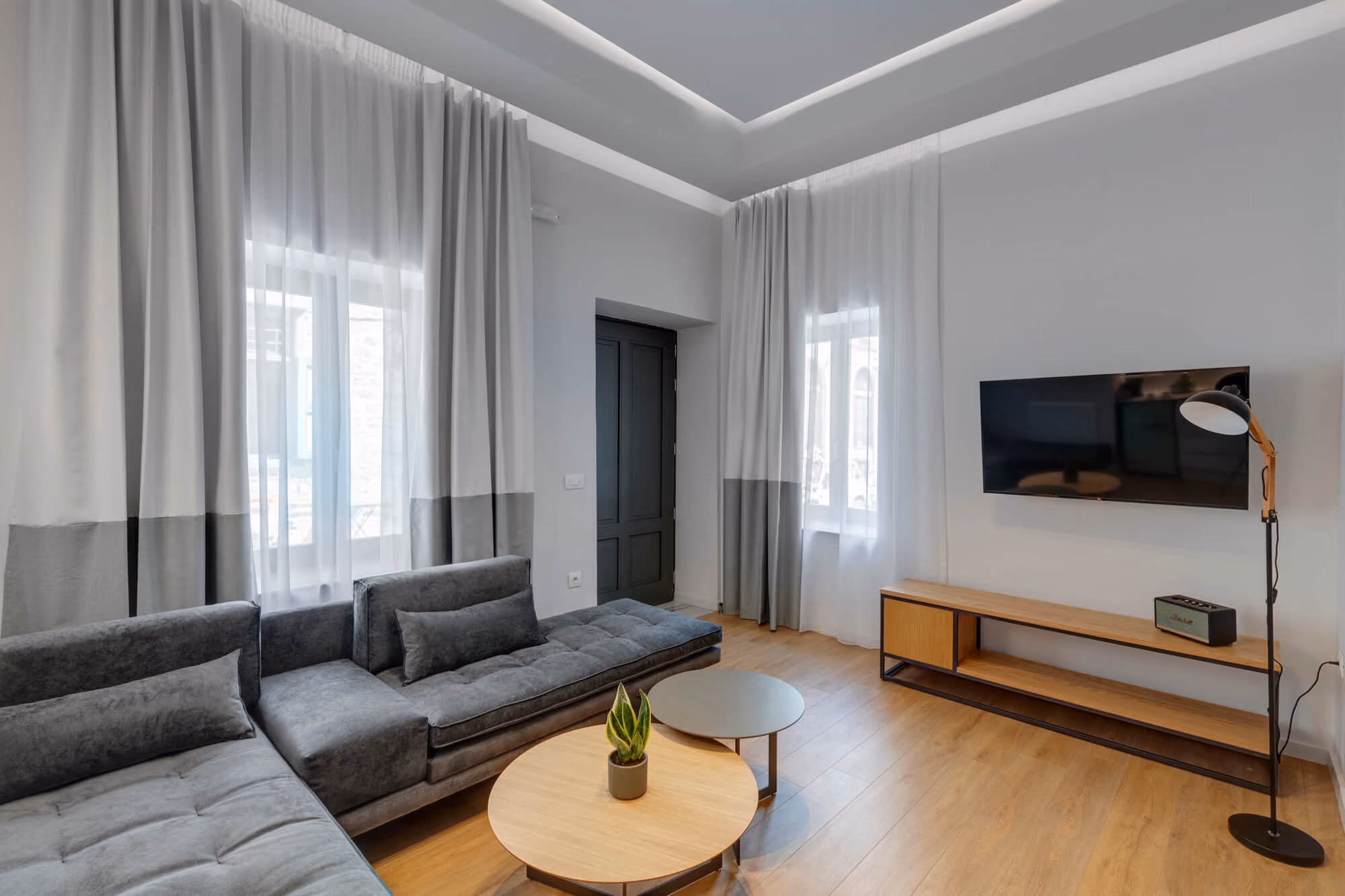 Suite living room