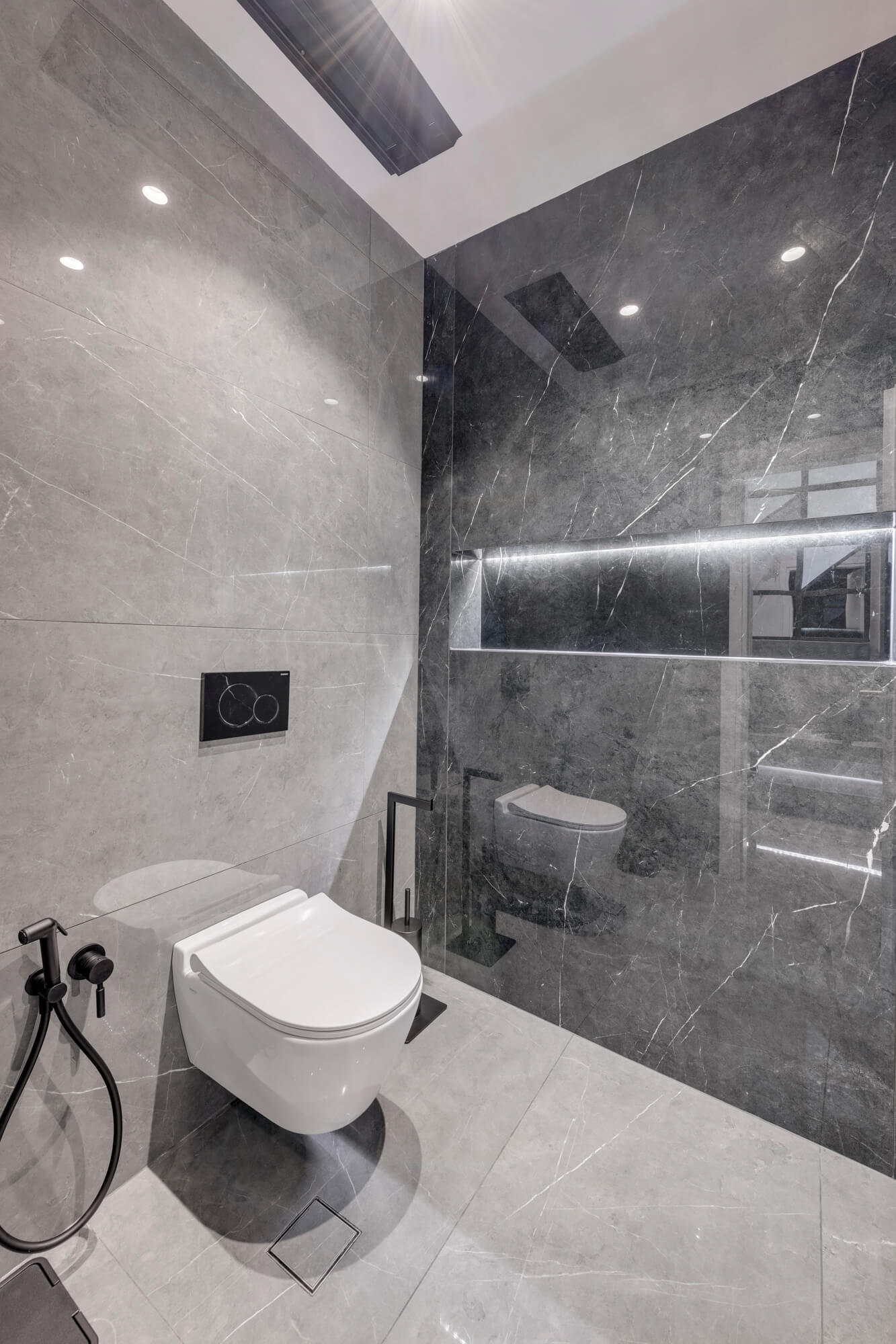 Suite bathroom